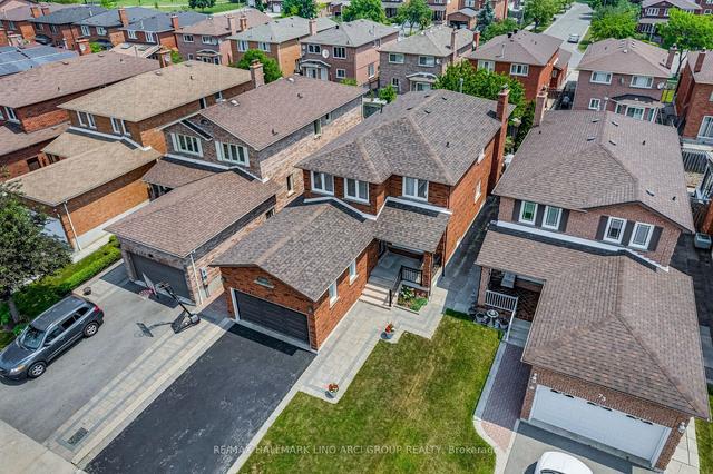 77 Morning Star Dr, House detached with 4 bedrooms, 3 bathrooms and 6 parking in Vaughan ON | Image 1