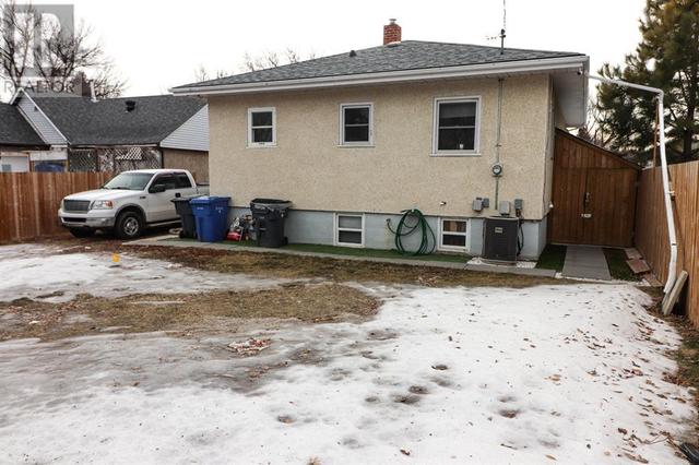1214 Elm Street Se, House detached with 3 bedrooms, 2 bathrooms and 4 parking in Medicine Hat AB | Image 32