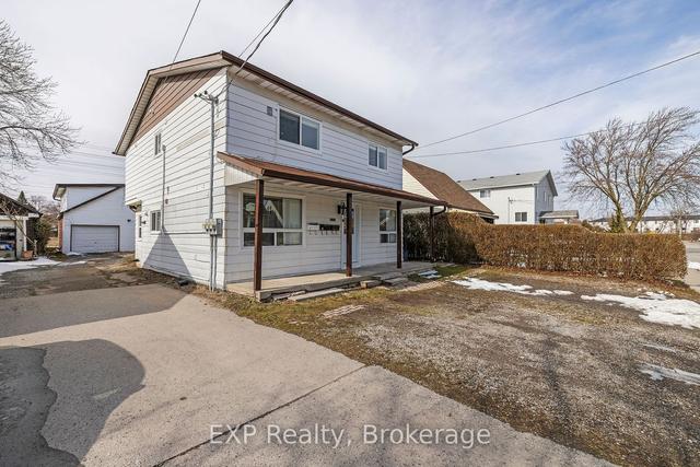 4361 Sixth Ave, House detached with 7 bedrooms, 3 bathrooms and 5 parking in Niagara Falls ON | Image 9
