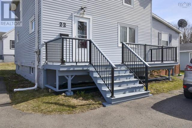 22 Macrae Avenue, House detached with 4 bedrooms, 1 bathrooms and null parking in Cape Breton NS | Image 3