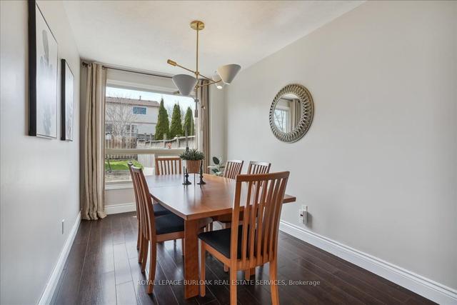 2275 Melissa Cres, House semidetached with 3 bedrooms, 2 bathrooms and 4 parking in Burlington ON | Image 32