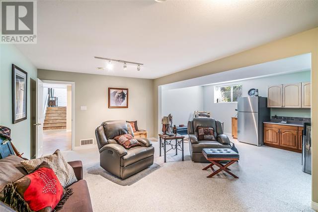 1340 Gabriola Dr, House attached with 3 bedrooms, 3 bathrooms and 2 parking in Parksville BC | Image 36