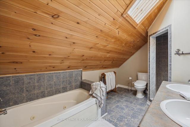 31 Pavillion Rd, House detached with 3 bedrooms, 3 bathrooms and 4 parking in Kawartha Lakes ON | Image 13
