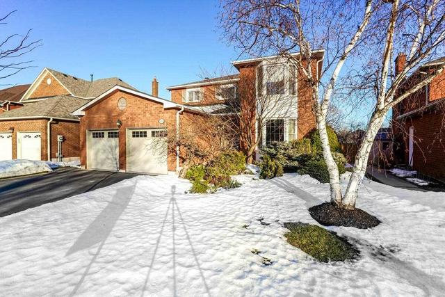 1240 Valleybrook Dr, House detached with 4 bedrooms, 3 bathrooms and 4 parking in Oakville ON | Image 23