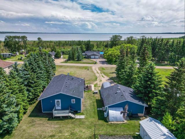 36 Lakeview Drive, House detached with 3 bedrooms, 2 bathrooms and 4 parking in Ponoka County AB | Image 3