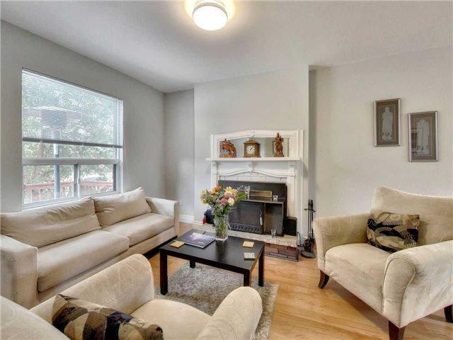 583 Durie St, House detached with 3 bedrooms, 3 bathrooms and 3 parking in Toronto ON | Image 4