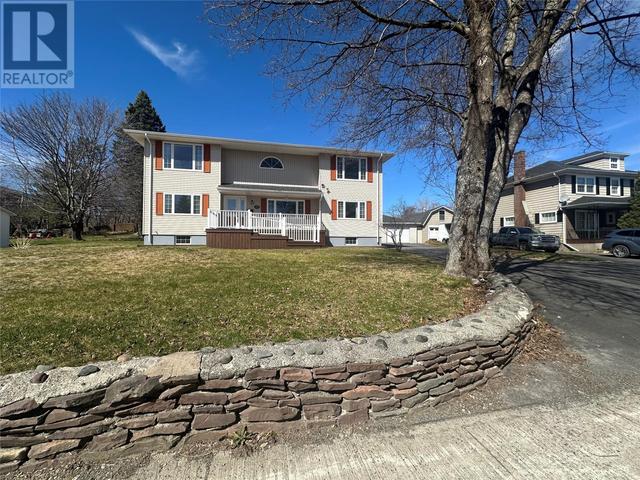 7 Hill Road, House detached with 5 bedrooms, 3 bathrooms and null parking in Grand Falls-Windsor NL | Image 2