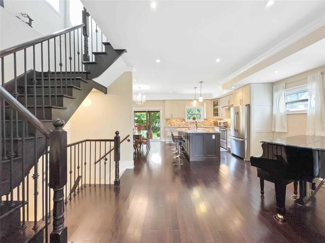 63 Princemere Cres, House detached with 3 bedrooms, 4 bathrooms and 5 parking in Toronto ON | Image 6