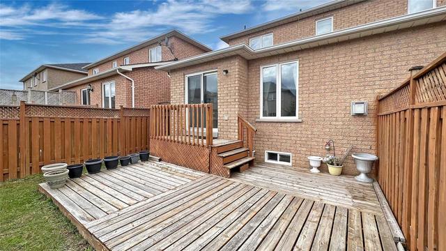 82 Brightsview Dr, House semidetached with 3 bedrooms, 4 bathrooms and 3 parking in Richmond Hill ON | Image 33