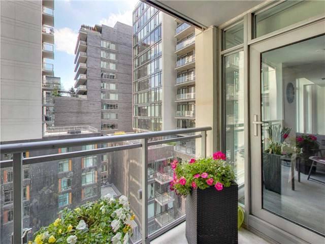 1003 - 525 Adelaide St W, Condo with 2 bedrooms, 2 bathrooms and 1 parking in Toronto ON | Image 18