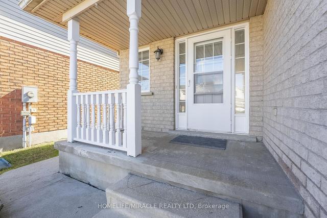 72 Chrysler Cres, House detached with 3 bedrooms, 3 bathrooms and 3 parking in Cambridge ON | Image 37
