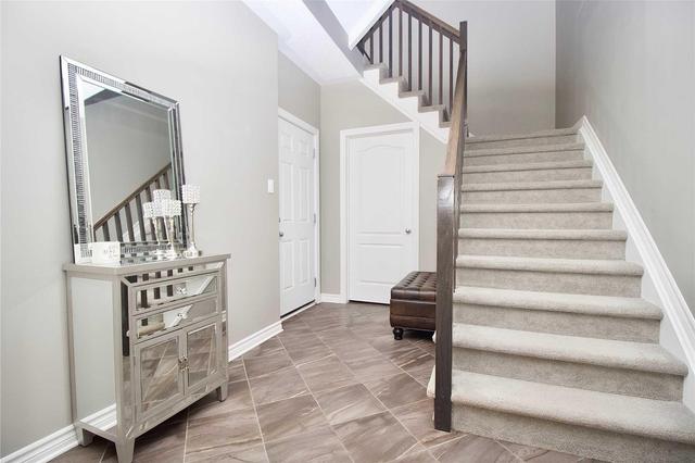 315 Chaperal Private Pt, House attached with 2 bedrooms, 2 bathrooms and 1 parking in Ottawa ON | Image 2
