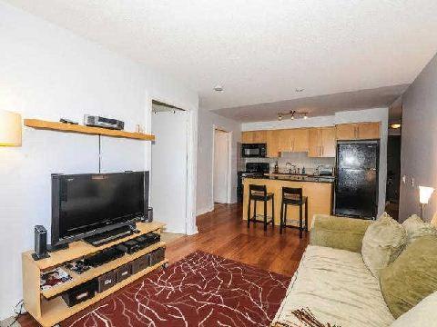 545 - 35 Viking Lane, Condo with 1 bedrooms, 1 bathrooms and 1 parking in Toronto ON | Image 2