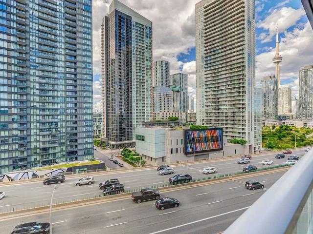 1106 - 17 Bathurst St, Condo with 1 bedrooms, 1 bathrooms and 1 parking in Toronto ON | Image 17