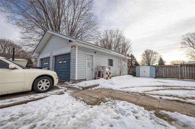 287 Elm St E, House detached with 2 bedrooms, 1 bathrooms and 8 parking in Chatham Kent ON | Image 8