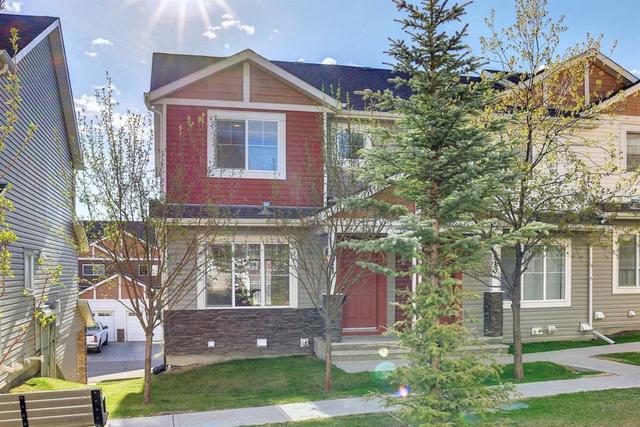 271 Pantego Lane Nw, House attached with 3 bedrooms, 2 bathrooms and 4 parking in Calgary AB | Card Image