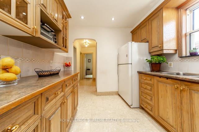 187 Cameron Ave, House detached with 2 bedrooms, 2 bathrooms and 4 parking in Toronto ON | Image 33