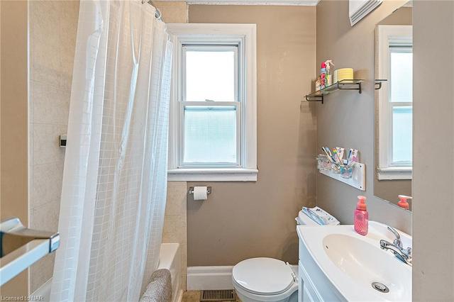 6397 St John Street, House detached with 3 bedrooms, 2 bathrooms and 4 parking in Niagara Falls ON | Image 8