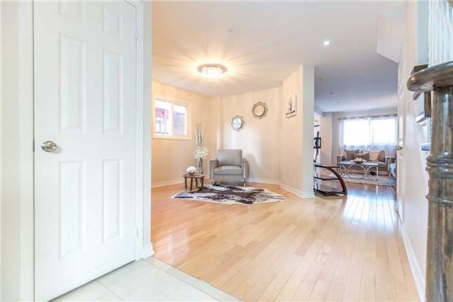 51 Brimstone Cres, House detached with 3 bedrooms, 4 bathrooms and 4 parking in Toronto ON | Image 2