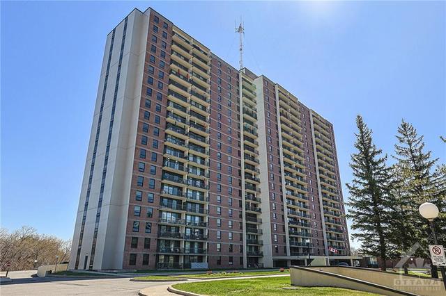907 - 665 Bathgate Drive, Condo with 2 bedrooms, 1 bathrooms and 1 parking in Ottawa ON | Image 2