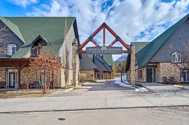 125 - 140 Kananaskis Way, Home with 2 bedrooms, 2 bathrooms and 1 parking in Canmore AB | Image 1