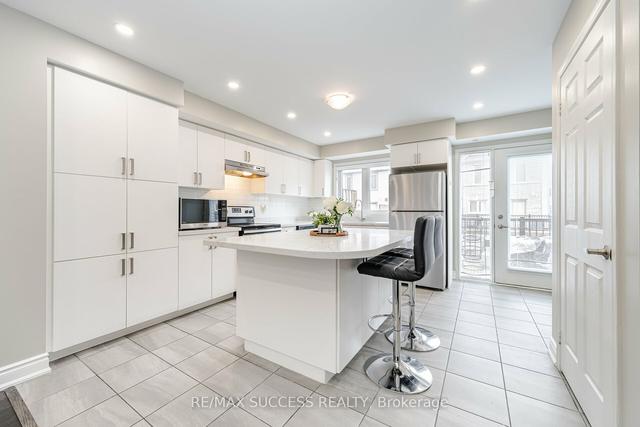 106 - 1 Beckenrose Crt W, Townhouse with 2 bedrooms, 3 bathrooms and 2 parking in Brampton ON | Image 5