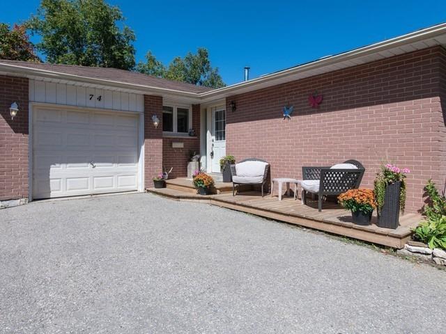 74 Edelwild Dr, House detached with 3 bedrooms, 2 bathrooms and 6 parking in Orangeville ON | Image 2