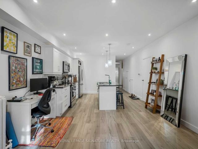 2243 Dundas St W, House attached with 4 bedrooms, 4 bathrooms and 2 parking in Toronto ON | Image 3
