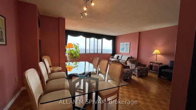 1501 - 3000 Bathurst St, Condo with 2 bedrooms, 2 bathrooms and 1 parking in Toronto ON | Image 1