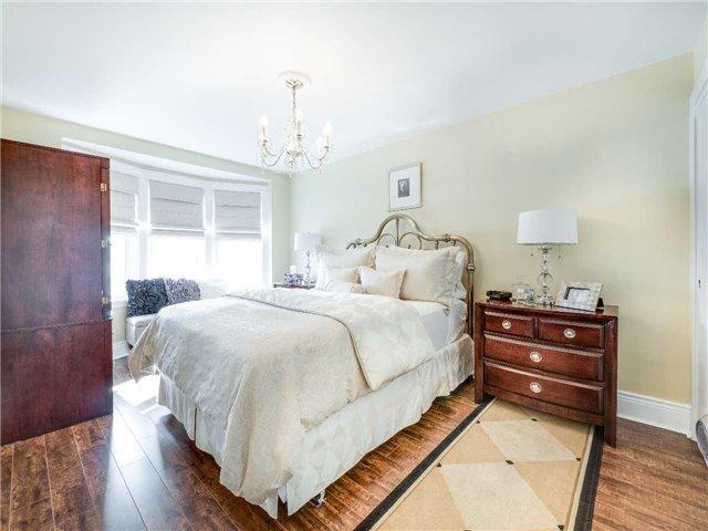 144 Ottawa Ave S, House detached with 3 bedrooms, 1 bathrooms and 3 parking in Hamilton ON | Image 11