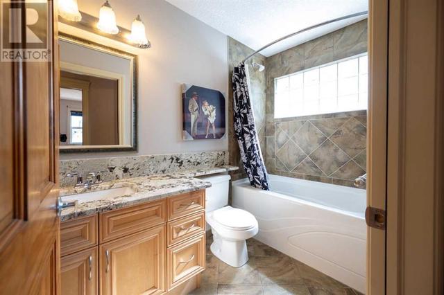 940 40 Street Sw, House detached with 4 bedrooms, 3 bathrooms and 2 parking in Calgary AB | Image 22