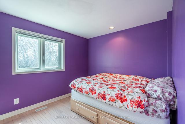735 Brock Rd, House detached with 3 bedrooms, 3 bathrooms and 5 parking in Hamilton ON | Image 9