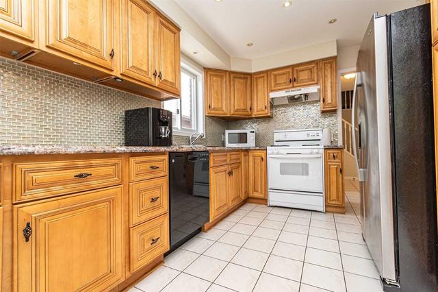 3 Cartier Cres, House detached with 3 bedrooms, 4 bathrooms and 6 parking in Hamilton ON | Image 8