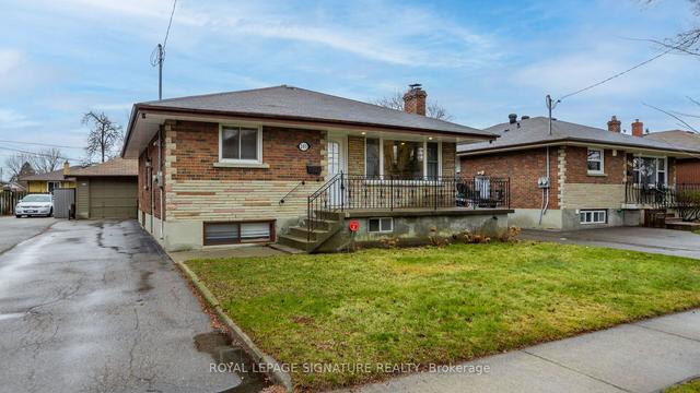 203 Cromwell Ave, House detached with 3 bedrooms, 2 bathrooms and 4 parking in Oshawa ON | Image 1