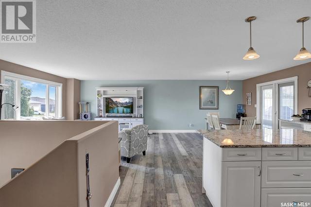 208 Willow Street, House detached with 4 bedrooms, 3 bathrooms and null parking in Pense SK | Image 5