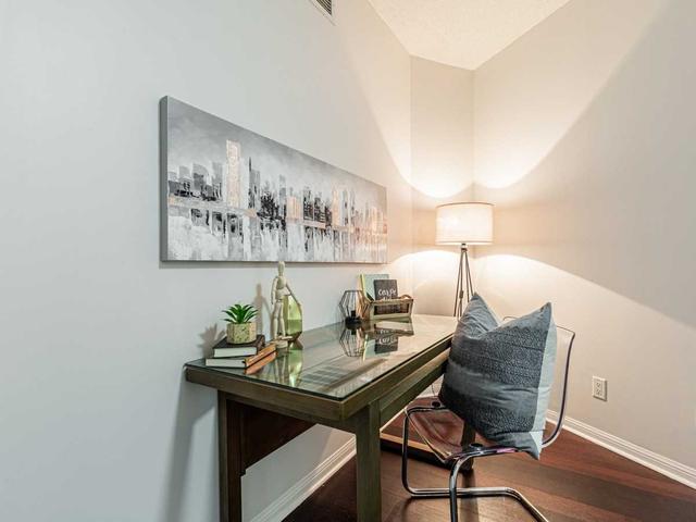 711 - 15 Windermere Ave, Condo with 1 bedrooms, 1 bathrooms and 1 parking in Toronto ON | Image 11