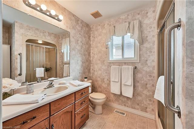 25 Cherry Blossom Circle, House detached with 2 bedrooms, 2 bathrooms and 2 parking in Guelph ON | Image 14
