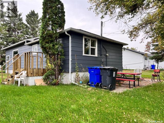 414 Forget Street, House detached with 2 bedrooms, 1 bathrooms and null parking in Foam Lake SK | Image 28