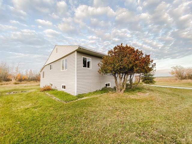 80271 719 Highway, House detached with 3 bedrooms, 2 bathrooms and null parking in Saddle Hills County AB | Image 46