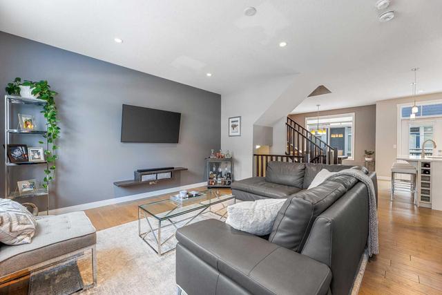 213 Wentworth Row Sw, Home with 4 bedrooms, 3 bathrooms and 2 parking in Calgary AB | Image 12