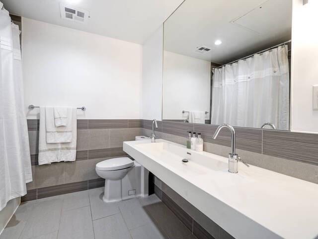 2204 - 70 Distillery Lane, Condo with 1 bedrooms, 1 bathrooms and 1 parking in Toronto ON | Image 5