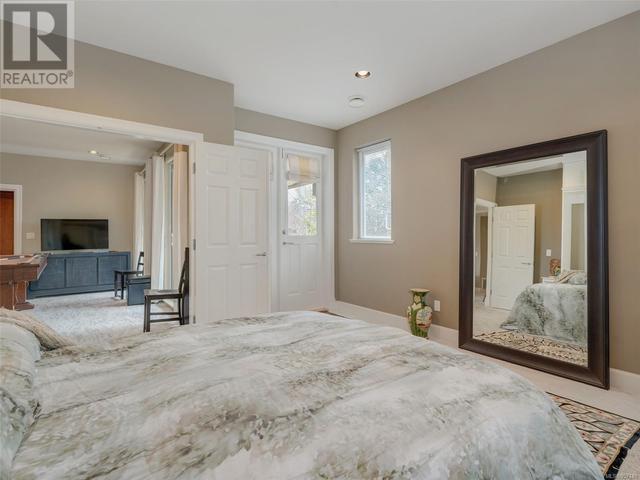 3450 Lord Nelson Way, House detached with 4 bedrooms, 3 bathrooms and 6 parking in Saanich BC | Image 26
