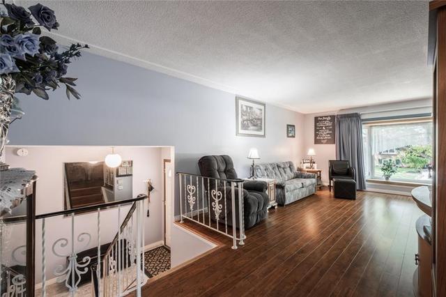 6504 Burwood Avenue, House detached with 5 bedrooms, 2 bathrooms and 6 parking in Niagara Falls ON | Image 10