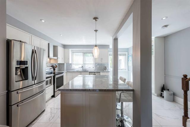 39 Old Firehall Lane, Townhouse with 3 bedrooms, 3 bathrooms and 2 parking in Vaughan ON | Image 5