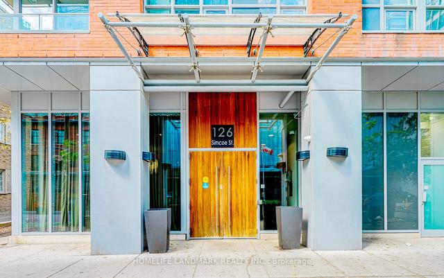 2608 - 126 Simcoe St, Condo with 3 bedrooms, 2 bathrooms and 1 parking in Toronto ON | Image 12