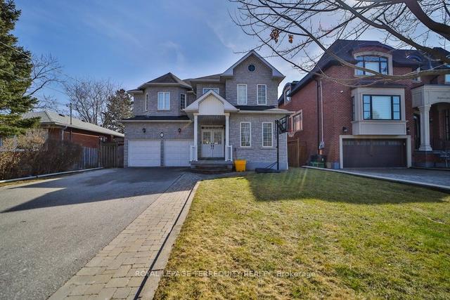 111 Brighton Ave, House detached with 4 bedrooms, 5 bathrooms and 8 parking in Toronto ON | Image 12