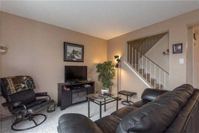 34 Jacobs Sq, House attached with 3 bedrooms, 2 bathrooms and 3 parking in Brampton ON | Image 12