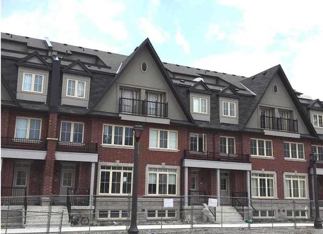 Unit 17 - 8 Eaton Park Lane, House attached with 3 bedrooms, 3 bathrooms and 1 parking in Toronto ON | Image 1