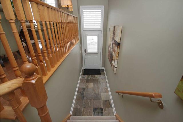 25 Cora Urbel Way, Townhouse with 3 bedrooms, 4 bathrooms and 4 parking in Toronto ON | Image 12