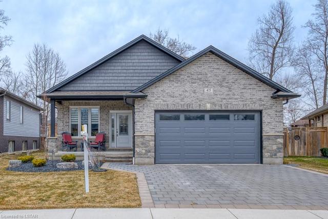 45 Veale Crescent, House detached with 3 bedrooms, 3 bathrooms and 2 parking in Strathroy Caradoc ON | Image 1